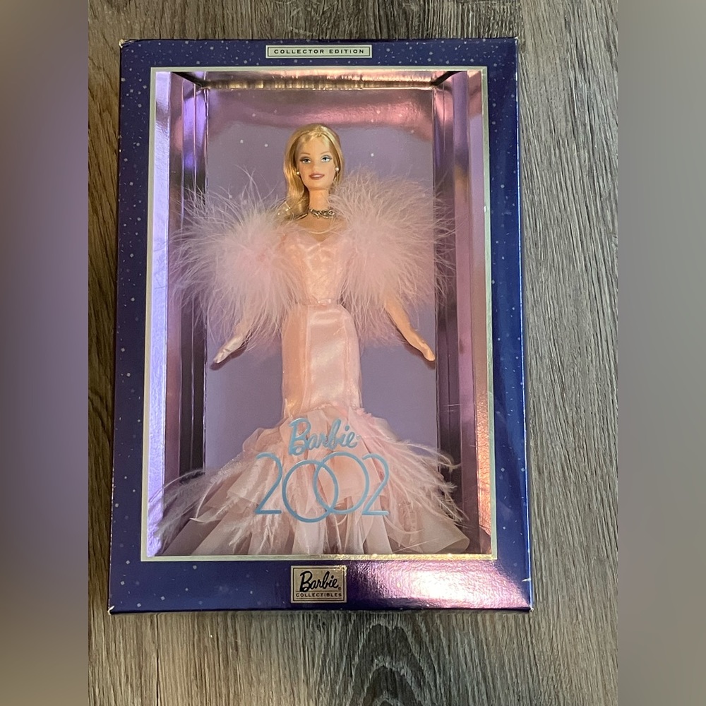 BRAND NEW IN BOX 2002 Barbie